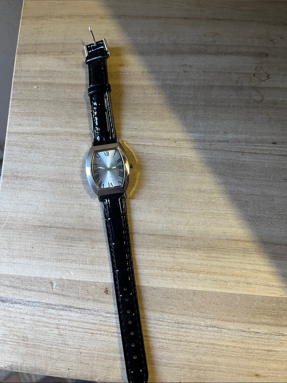 Classic Men's Dress Watch with Black Patent Leather Strap